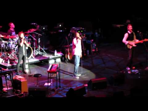 mike and the mechanics - mike and the mechanics performing living years at cardiff st davids hall july 2012.