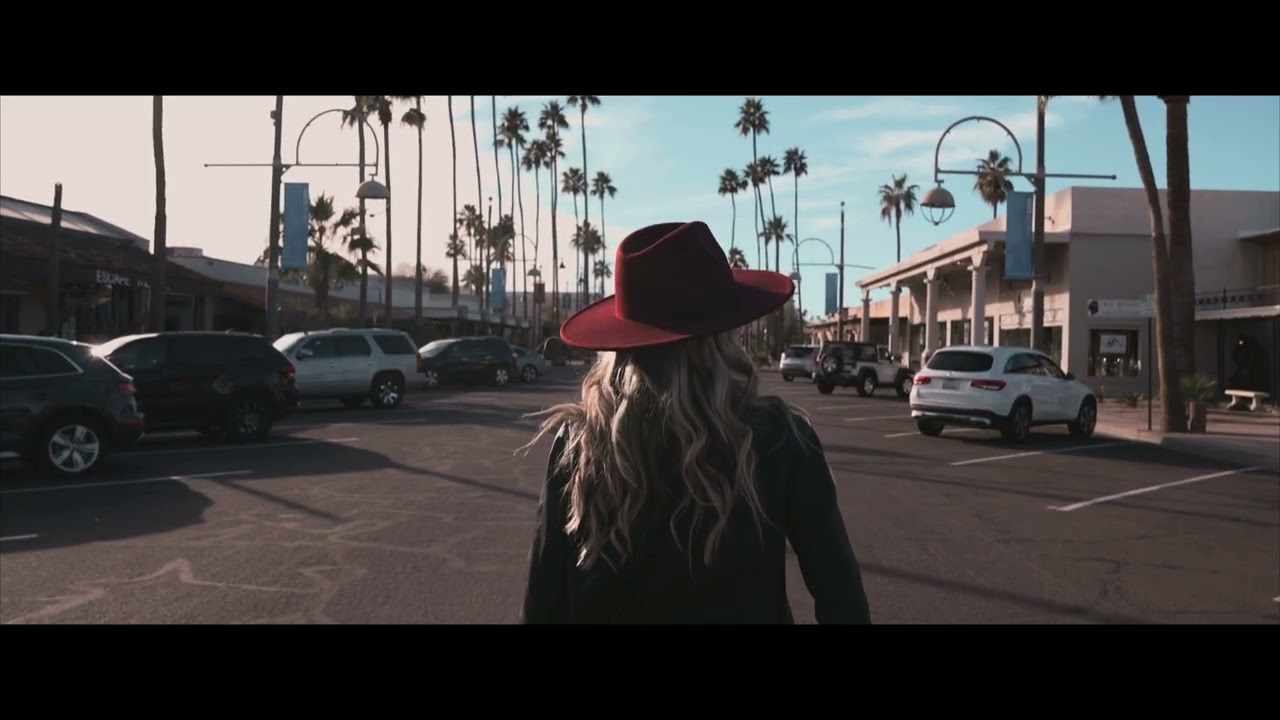 THINKING OF MOVING TO SCOTTSDALE?