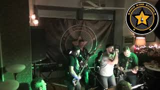 Δεν Χωράς Πουθενά - Τρύπες - Cover by Rock Star School