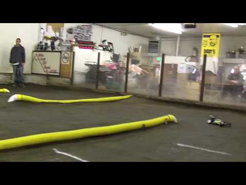 Watch RC Video: 'team associated B4.1 race #1'