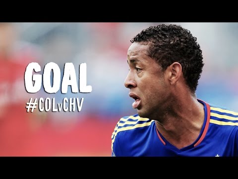 Video: GOAL: Gabriel Torres curls a lovely shot over Kennedy | Colorado Rapids vs Chivas USA