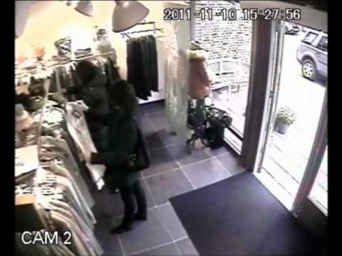 Kleding dieven op beeld 