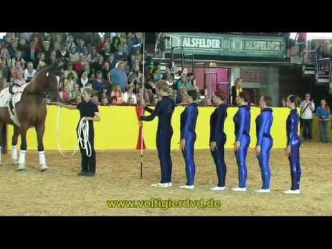 adenau - Deutsche Meisterschaft Voltigieren in Alsfeld 2012 (20.-22.Juli) Mehr Videos und DVDs auf http://www.voltigierdvd.de.