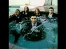 Maroon 5 - back at your door