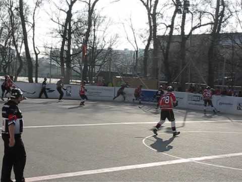 LG AZhokej Bratislava - HBK Kometa Vrútky 3:4 s.n.