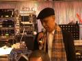 英文歌係「應聞」歌Chris Don't Be Cruel(Elvis too!) & It's now or never