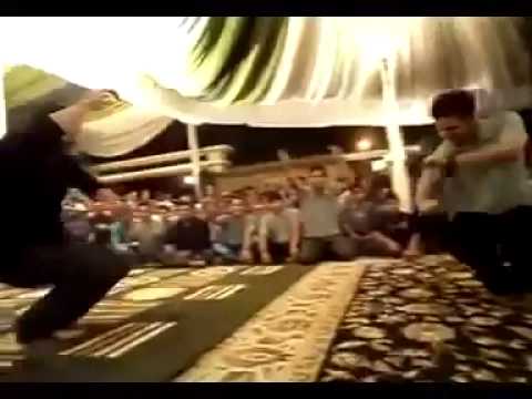 رقص يمني - بصراحه ابداع في التنسيق والخطوات .. روعه بكل ما تعنيه الكلمه!!