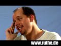 Musikvideo von und mit Comiczeichner Ralph Ruthe und Krüger, seinem Koala