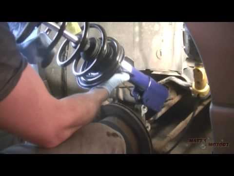 Replacing a Rear Strut Assembly [1999 Pontiac Grand Prix]