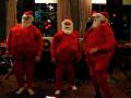 videos de Rockin Robins DJs Build A Santa Contest