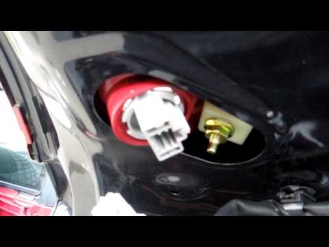 how to change tail light bulb mazda 3 2006 part 1