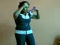 el 31 de dic anita un poco ya peda se pone a bailar jaja todo morian de risa al verlo. me encanta ese video