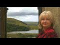 aoife n� fhearraigh (pronounced /?i?f?? n?i? ?a??i?/) is an irish singer and composer, born in gweedore, north west county donegal. she performs traditional irish and new age music, in the style of other musicians native of the donegal area like clannad, moya brennan, enya brennan and altan.[1][2]

aoife ni fhearraigh has performed with such musicians as phil coulter, paul brady, and brian kennedy.

aoife n� fhearraigh has released three albums and has toured in netherlands, germany, france, england and ireland. she also achieved international fame when her song 