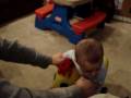 videos de 11.29.08 - Matt riding the Little Tikes chicken.MPG