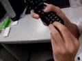 目が見えない方の携帯メール操作　Yさん・両手…