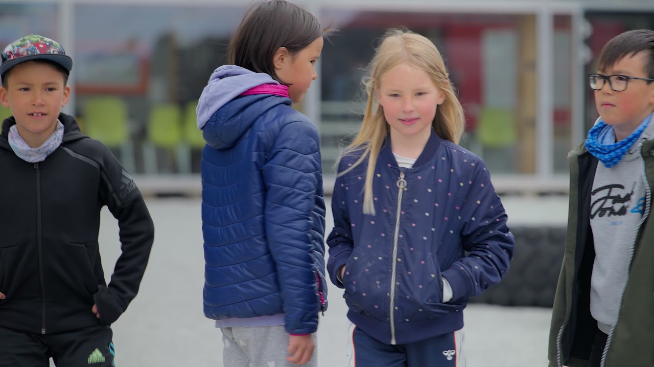 Vil du være med til at lege?