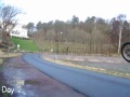 Motorrad-Video Honda XR125l Wheelies during Night/Rainy Weather (January08)