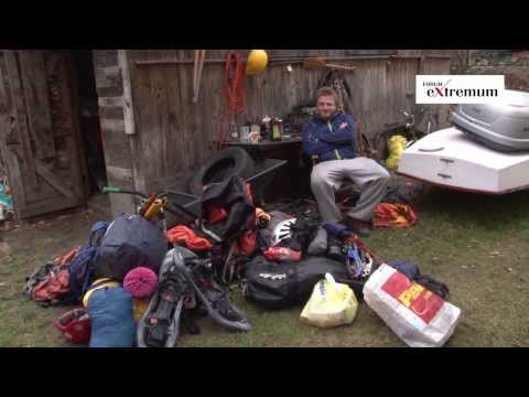 nanga - Krótki reportaż przedstawiający pakowanie i wyjazd teamu Nanga Dream na zimową wyprawę na Nanga Parbat 2013/14. Materiał nagrano 29.11.2013. W reportażu: Tom...