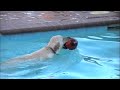 RT @vincentdidier1: Le chien plongeur. http://t.co/qtO7FICV Complètement ouf ^^