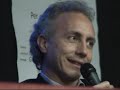 Marco Travaglio - 5/9 Per chi suona la banana - processo Mills blocca processi lodo Alfano Marco Travaglio - 5/9 Per chi suona la banana - processo Mills blocca processi lodo Alfano