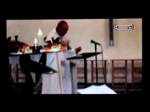 Tortazo en la cara recibió el jefe de la Iglesia Católica belga mientras celebraba misa