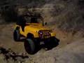 JEEP CJ5 TREPANDO ESCALON EN DOS INTENTOS