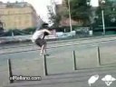 videos de Caída: Andar por los pivotes