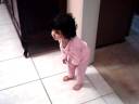 Luisa andando sozinha 25112008.avi Luisa andando sozinha 25112008.avi