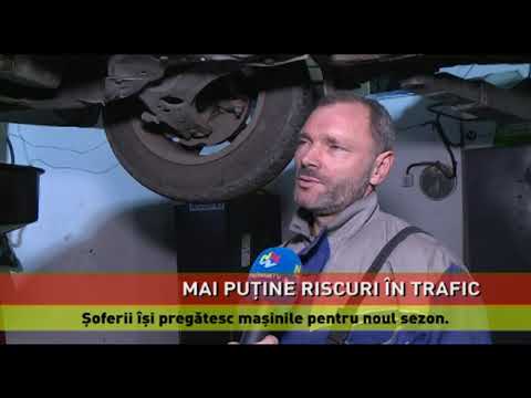 Şoferii îşi pregătesc maşinile pentru noul sezon