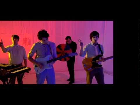HOLIDAY Metronomy