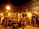 Música a la plaça major de Madrid per uns individus ed l'est que no ho fan del tot malament._________________________________________Música en la plaza Mayor de Madrid por unos individuos que no lo hacen del todo mal.
