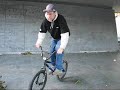 Zielony BMX uliczne demo
