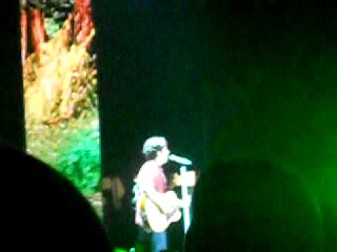 Jonas Brothers & Demi Lovato Rocks Jones Beach  8 21 2010