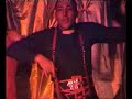 polena reinterpreta il video di questa canzone