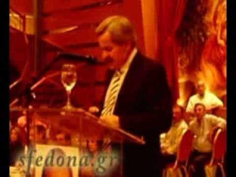 0 photo 0 Ο ΚΩΣΤΑΣ ΚΟΛΛΙΑΣ ΧΤΥΠΑΕΙ ΨΗΛΑ !