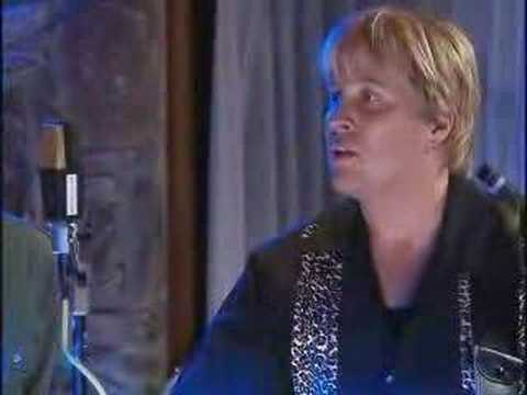 nelson - Matthew, Gunnar, and Sam Nelson playing their father's song (Rick Nelson) 2005.