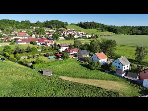 Video Prodej stavebního pozemku s vydaným stavebním povolením, obec Dubičné