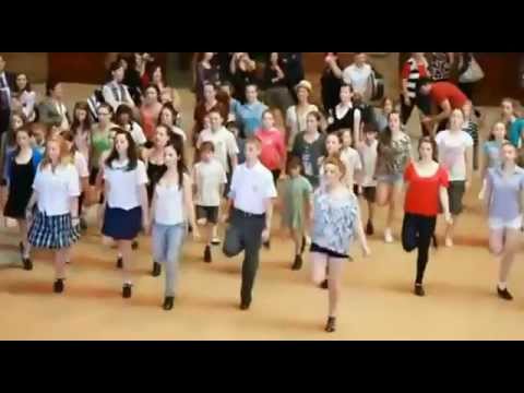 St Patricks Day 2011 - Riverdance Flashmob (Central Station, Sydney, Australia)
