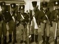El general Dupont, después de su victoria en la batalla del Puente de Alcolea y tras tomar y saquear Córdoba, se preocupó al saber que el general Castaños estaba organizando un ejército que podía cortarle su comunicación con Madrid y dejarle sin bases apropiadas para mantener su avance entre poblaciones hostiles, por lo que abandonó Córdoba y se recogió al amparo de Andújar, donde estableció su cuartel general.

Por su parte, Castaños puso en pie su ejército tomando como base los antiguos cuerpos militares, a los que se sumaron reclutas de las Juntas Provinciales de Andalucía. Desde su cuartel general en Utrera, se dirigió a Sierra Morena para cortar las comunicaciones con el centro de la Península a las tropas francesas en Andalucía.

El general Castaños, en una serie de osadas maniobras, desplazó su ejército de día y de noche, cambiando constantemente de dirección, de manera que las tropas francesas no pudiesen estar seguras de sus intenciones, mientras él se mantenía perfectamente al corriente de los movimientos franceses a través de los paisanos. Ante ello, el general Dupont envió una parte importante de sus fuerzas a La Carolina, con la intención de proteger el paso hacia Madrid de un posible ataque de Castaños, lo que le hubiese supuesto la incomunicación que tanto temía. Pero éste había realizado todos sus movimientos precisamente con la intención de forzar a Dupont a dividir sus fuerzas; se cumplía así la primera condición que Castaños había imaginado como necesaria para la victoria española.

Dupont, desde Andújar, no se atrevió a plantear una batalla a las fuerzas de Castaños, y prefirió retroceder, buscando enlazar con las otras tropas francesas mandadas por los generales Vedel y Dufour, que venían en su ayuda y que estaban ya casi en el límite de la provincia. Al dirigirse con esa intención a Bailén el 18 de julio, se encontró con las tropas de Castaños que en esos momentos salían de la ciudad, y allí mismo se entabló la batalla.