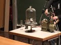 Chocolate cream cakes in vacuum :: Physishow Uni Bonn