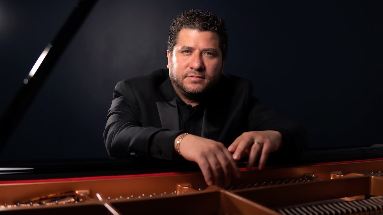 Eduardo Rojas plays Grieg Piano Concerto Mvt 1 with the National Symphony of Colombia