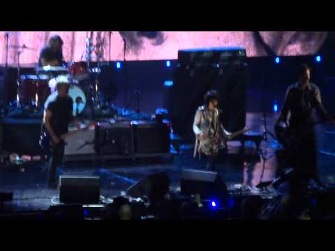 Like - Rock Hall-Nirvana-Smells Like Teen Spirit feat. Joan Jett Barclay Center.