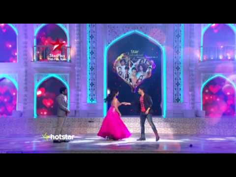 Star Valentines Day: Varun Dhawan flirts with Ishita!