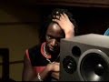 pierpoljak au studio tuff gong en 2003 vid�o in�dite, avec exxtrait de l'enregistrement de allez les filles