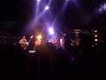pour le plus grand plaisir des oreilles mais aussi des yeux!!concert absolument fantastique!!ambiance de folie!!vive tref!!!