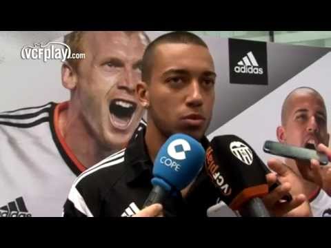 Valencia CF: Vezo: 'Mi objetivo es hacerme un hueco en el equipo' Valencia CF: Vezo: 'Mi objetivo es hacerme un hueco en el equipo'