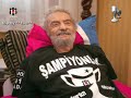 Vedat Okyar'ı kaybettik. Babamı kaybetmiş gibiyim. :(  Spor camiasının en beyefendi, en tatlı dilli spor yazarıydı. Allah gani gani rahmet eylesin. http://www.youtube.com/watch?v=SqFQT9HXACs