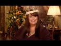 parody of catherine zeta-jones addressing her fans at christmastime, as portrayed brilliantly by dawn french of french & saunders.  from 'back with a vengeance', as part of the special 'french & saunders actually'.  enjoy!