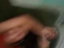 Zeny conversa com Thalita deitada no sofá Zeny conversa com Thalita deitada no sofá