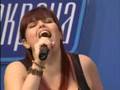 Vânia Fernandes and Mariana Popova singing in duet